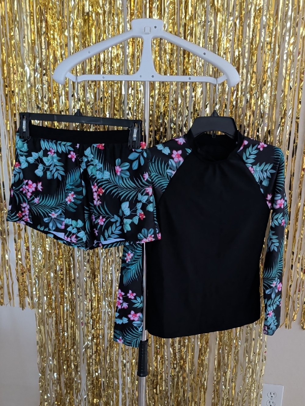 Black Floral 2-Piece Swimsuit Set | Long Sleeve Top & Shorts | Size Medium